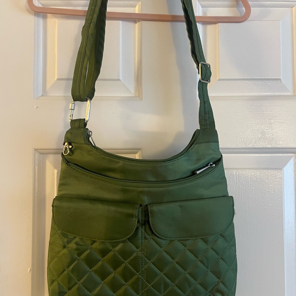 Travelon Anti-theft Green Quilted Shoulder Bag with Adjustable Strap